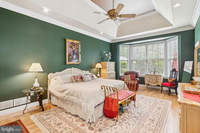 4 RUNNING BROOK TER, Barnegat, NJ 08005