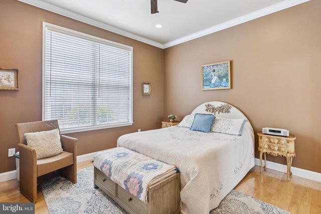 4 RUNNING BROOK TER, Barnegat, NJ 08005