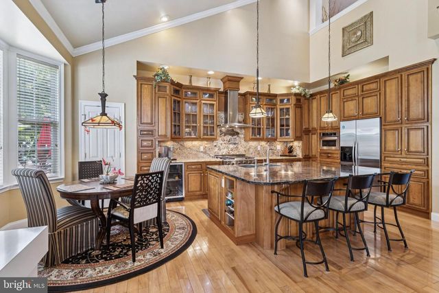 4 RUNNING BROOK TER, Barnegat, NJ 08005