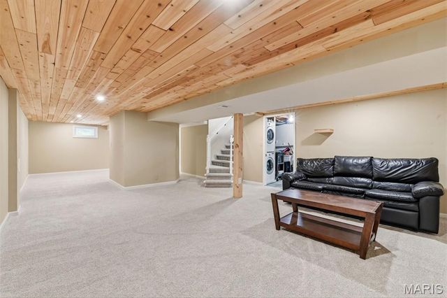 32 W Meadow Lane, Ellisville, MO 63021