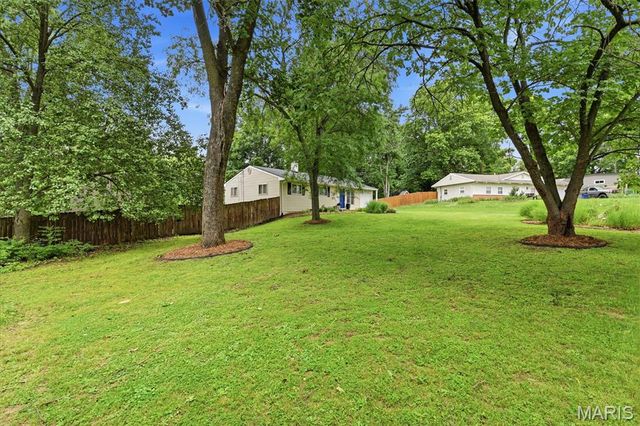 32 W Meadow Lane, Ellisville, MO 63021