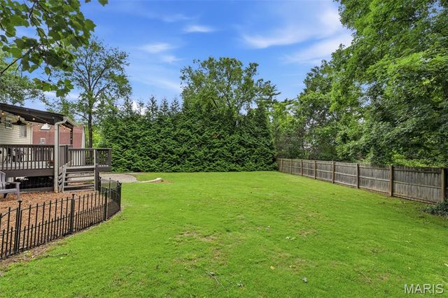 32 W Meadow Lane, Ellisville, MO 63021