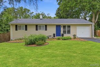 32 W Meadow Lane, Ellisville, MO 63021
