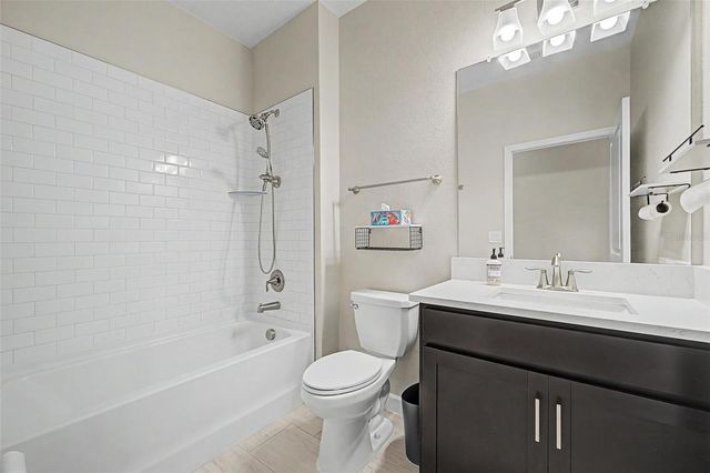 10460 GABLE DIG LOOP, San Antonio, FL 33576