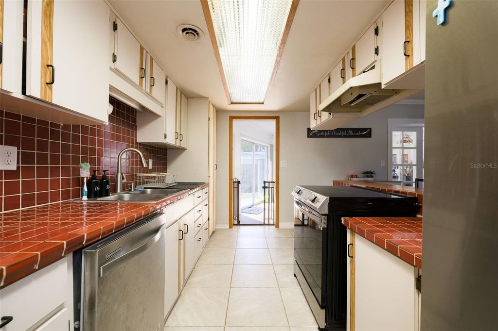 Image 14 of property listing at 76 S CAPRI DRIVE, Ormond Beach, FL 32174