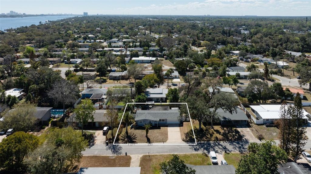 Image 30 of property listing at 76 S CAPRI DRIVE, Ormond Beach, FL 32174