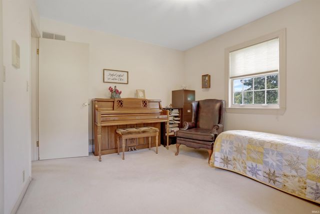 6977 Boyer Road, Newburgh, IN 47630