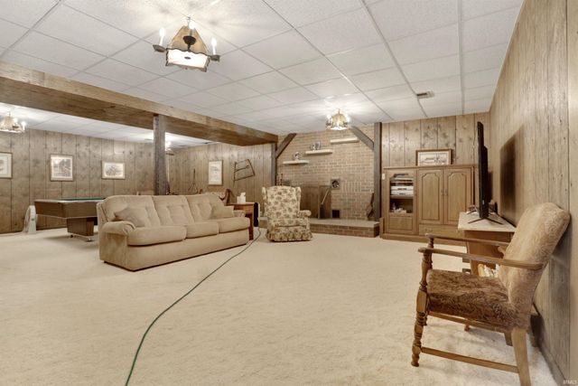 6977 Boyer Road, Newburgh, IN 47630