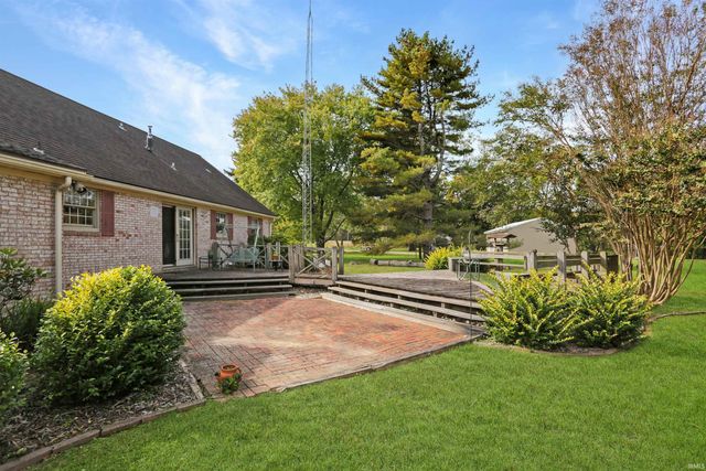 6977 Boyer Road, Newburgh, IN 47630