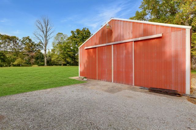 6977 Boyer Road, Newburgh, IN 47630