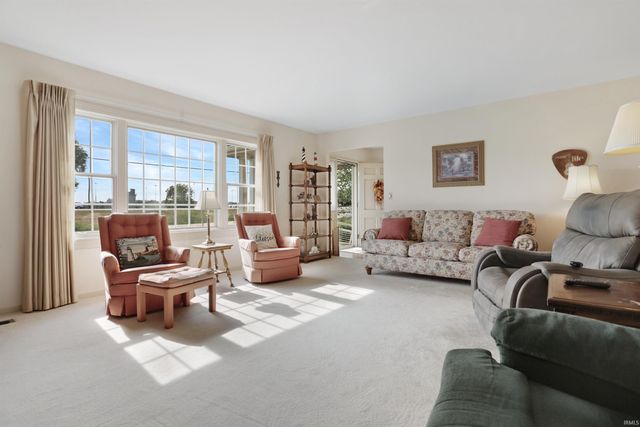 6977 Boyer Road, Newburgh, IN 47630