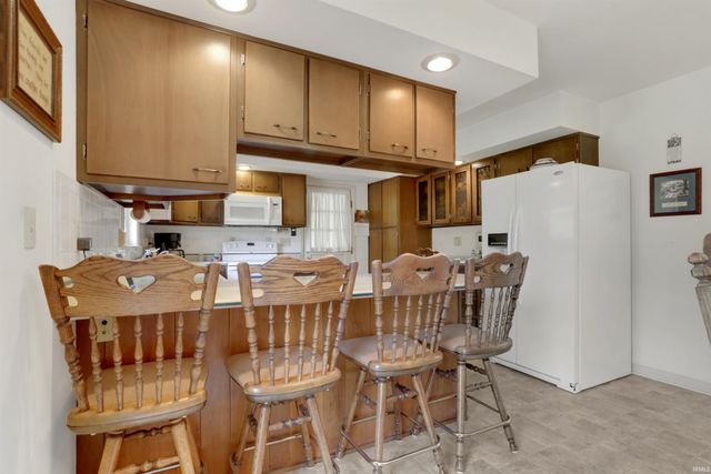 6977 Boyer Road, Newburgh, IN 47630