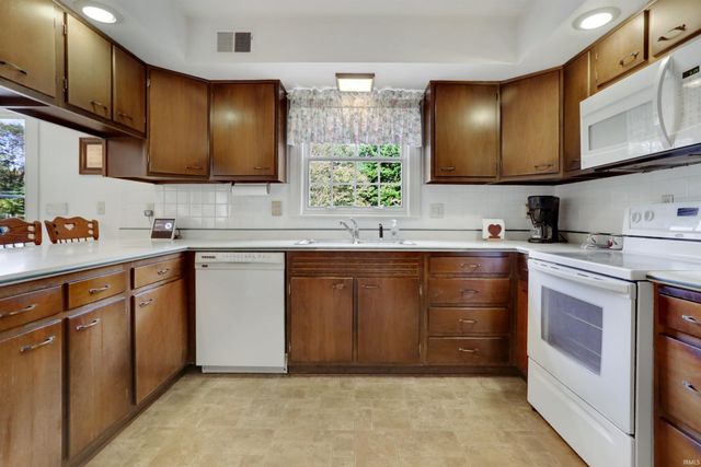 6977 Boyer Road, Newburgh, IN 47630