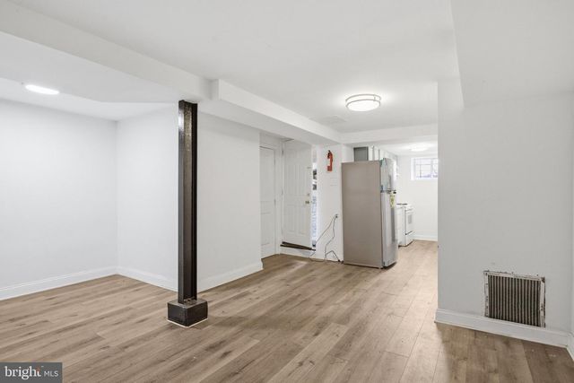 633 IRVING ST NW, Washington, DC 20010