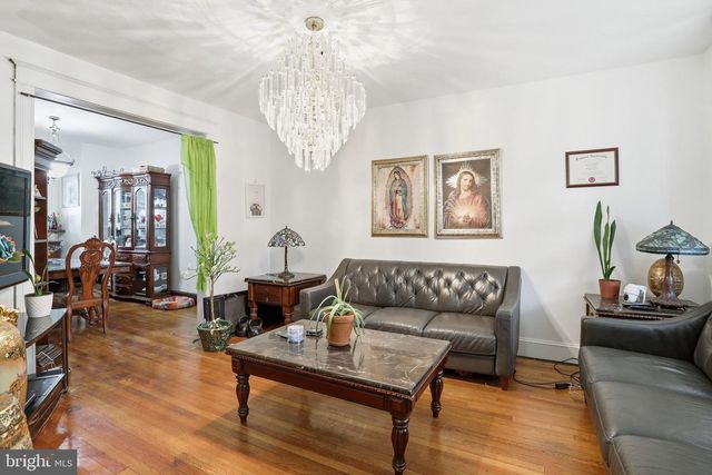 633 IRVING ST NW, Washington, DC 20010