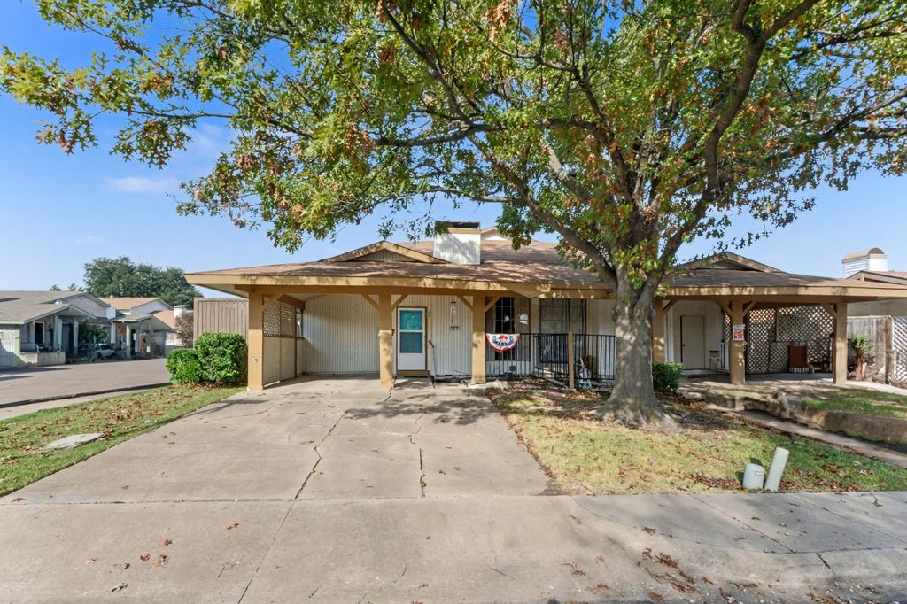 705 Baruna Circle, Garland, TX 75043