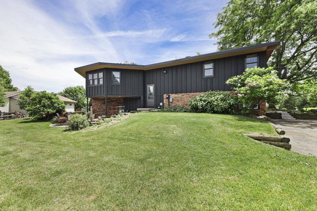 4539 Stonewood Drive, Middleton, WI 53562