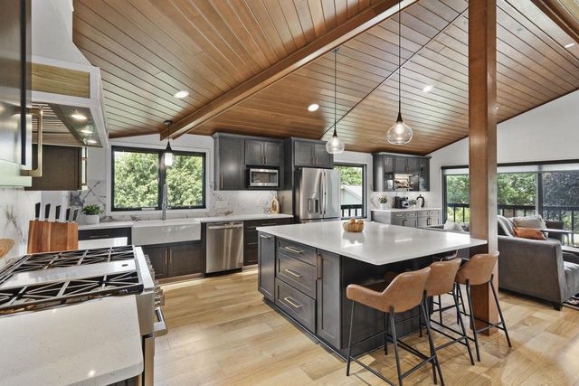 4539 Stonewood Drive, Middleton, WI 53562