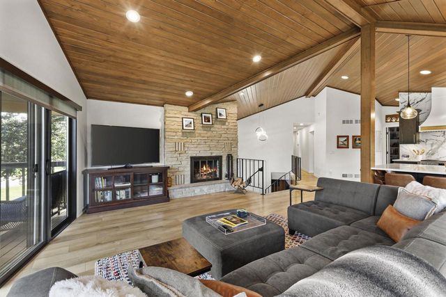 4539 Stonewood Drive, Middleton, WI 53562