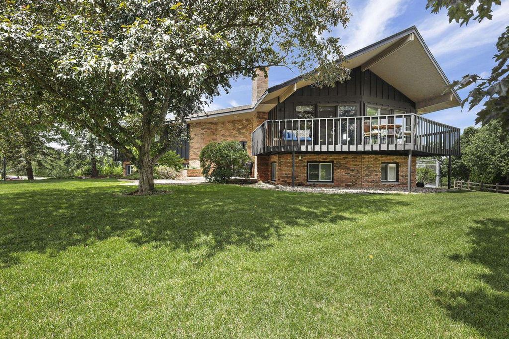 4539 Stonewood Drive, Middleton, WI 53562