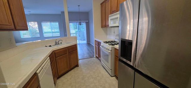 1372 Ashton Park Lane, Newbury Park, CA 91320