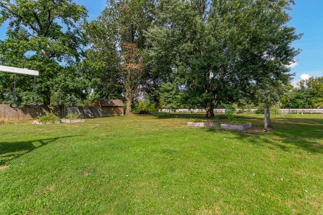 200 REED ST, Centralia, MO 65240