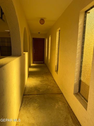 320 THUNDERBIRD Drive, El Paso, TX 79912