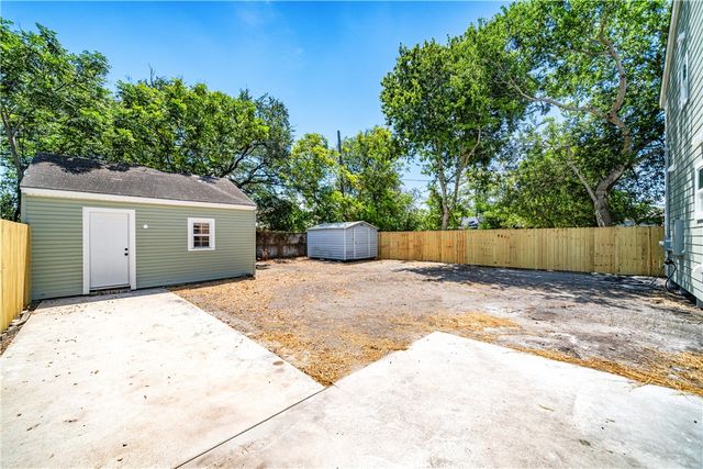 621 Atlantic St, Corpus Christi, TX 78404