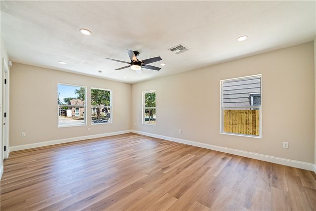 621 Atlantic St, Corpus Christi, TX 78404
