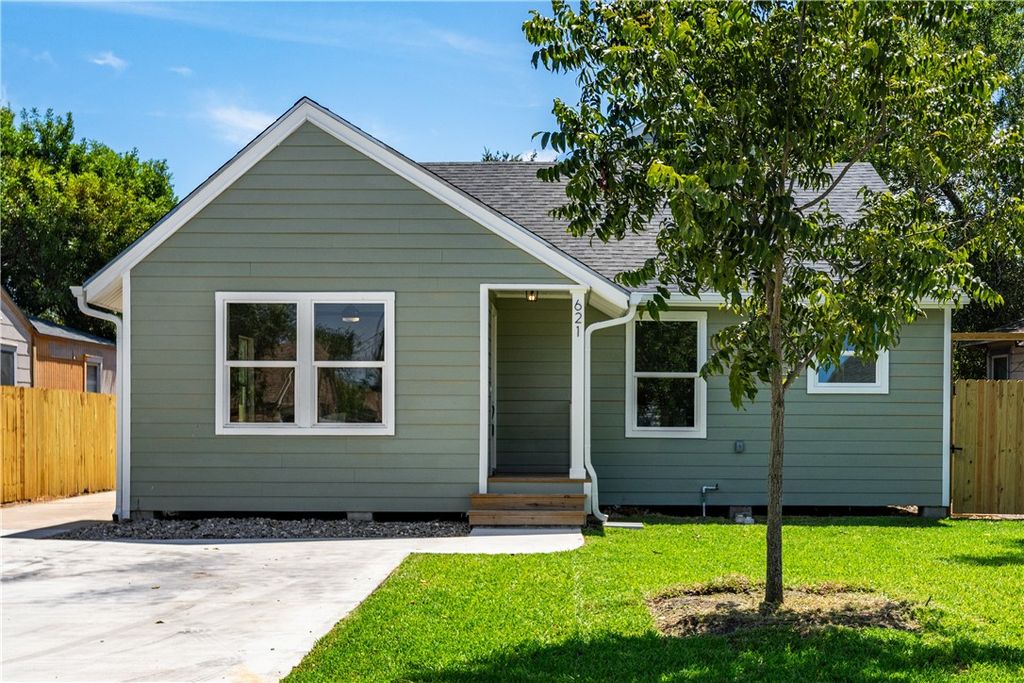 621 Atlantic St, Corpus Christi, TX 78404