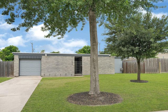 7839 Fondren Road, Houston, TX 77074