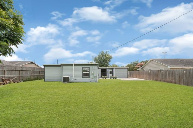 7839 Fondren Road, Houston, TX 77074