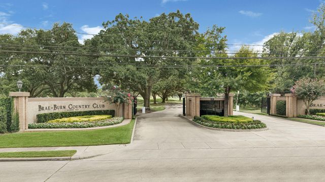 7839 Fondren Road, Houston, TX 77074