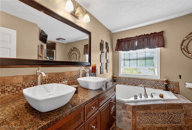 4700 Muirfield Avenue, Brunswick, OH 44212