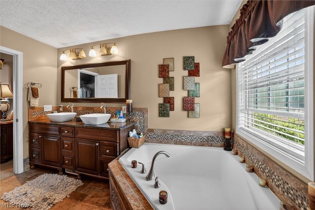4700 Muirfield Avenue, Brunswick, OH 44212