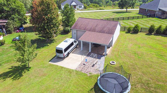 182 River Run Drive, Lancaster, KY 40444