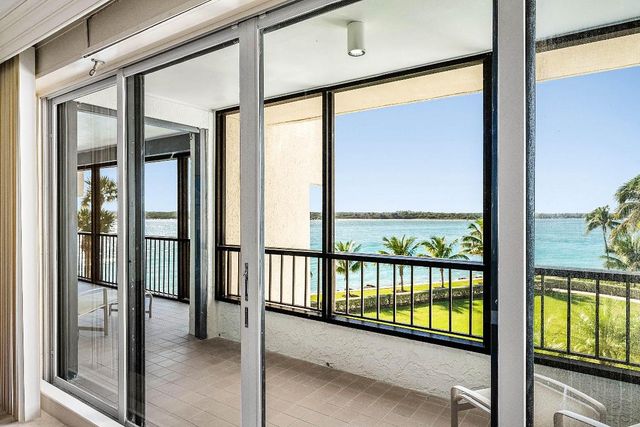 2824 SE Dune Drive 2302, Stuart, FL 34996