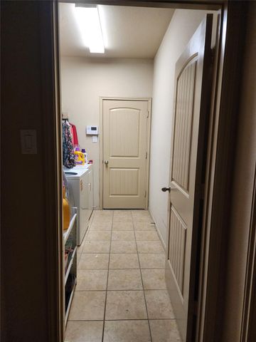 5926 Sunflower Prairie Court, Houston, TX 77049