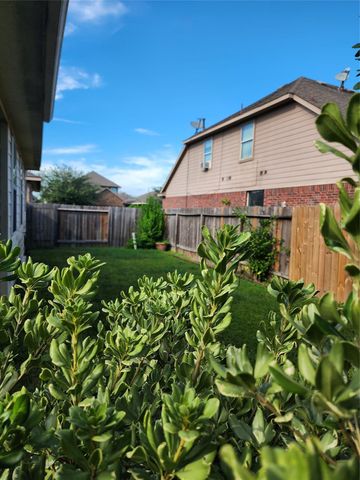 5926 Sunflower Prairie Court, Houston, TX 77049