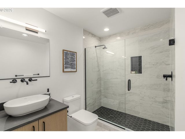 1869 Nw 28TH Ave, Portland, OR 97210