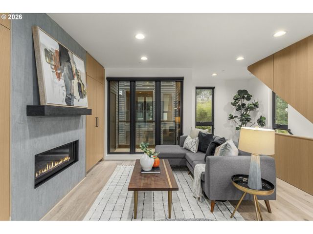 1869 Nw 28TH Ave, Portland, OR 97210
