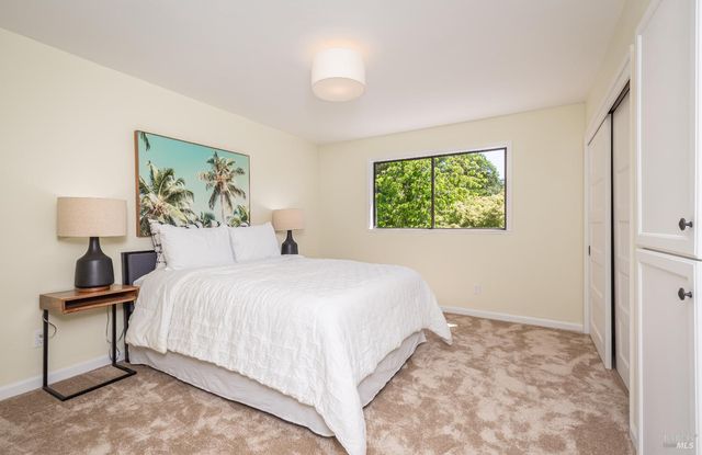 1043 La Quinta Ct, Napa, CA 94559
