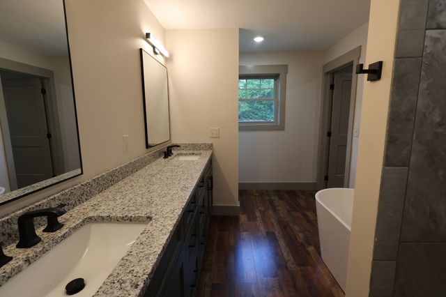 210 Granville Hwy, Chestnut Mound, TN 38552
