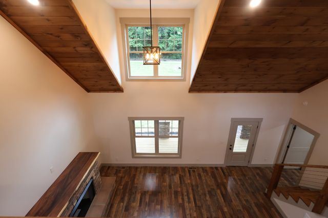 210 Granville Hwy, Chestnut Mound, TN 38552