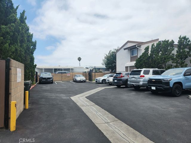 1047 E Huntington Drive C, Monrovia, CA 91016
