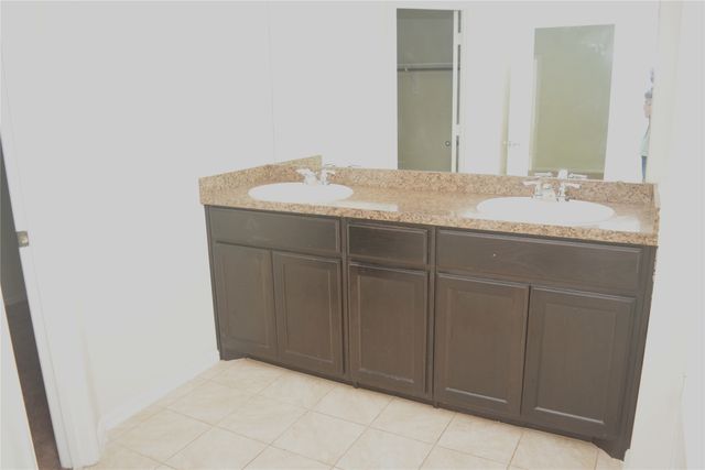 601 Buzzard Lake Trail, Fort Worth, TX 76120