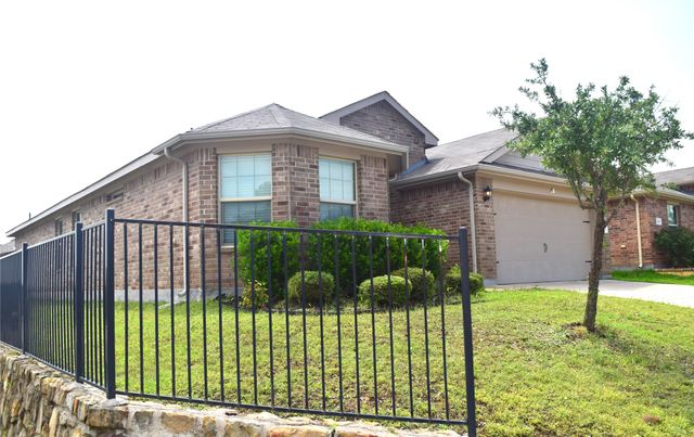 601 Buzzard Lake Trail, Fort Worth, TX 76120