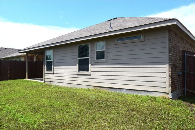 601 Buzzard Lake Trail, Fort Worth, TX 76120