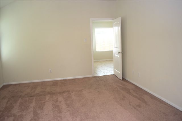 601 Buzzard Lake Trail, Fort Worth, TX 76120