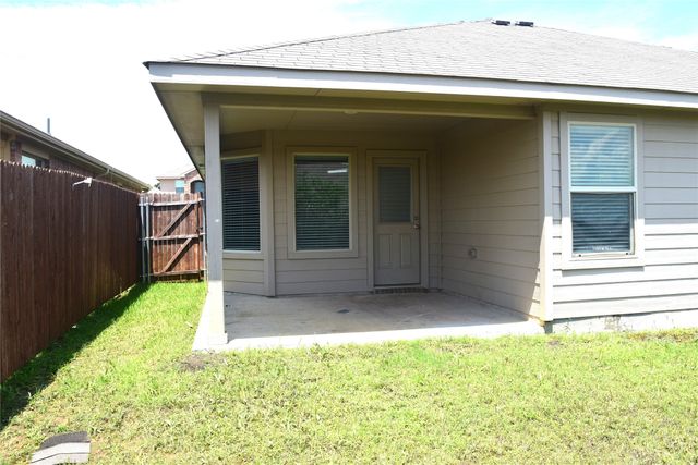 601 Buzzard Lake Trail, Fort Worth, TX 76120